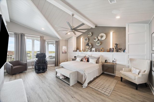 63 Water Key Key, Hitchcock, TX 77563