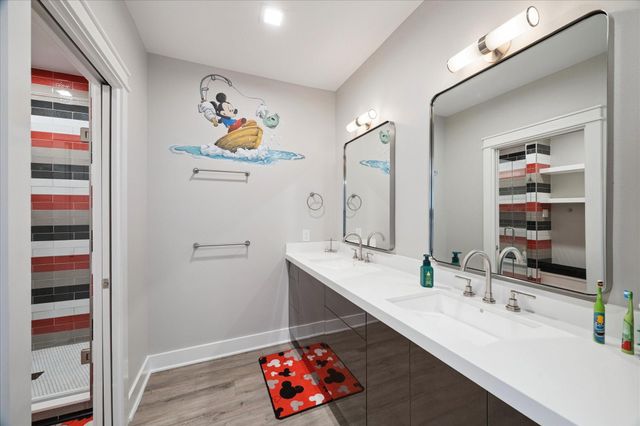 63 Water Key Key, Hitchcock, TX 77563