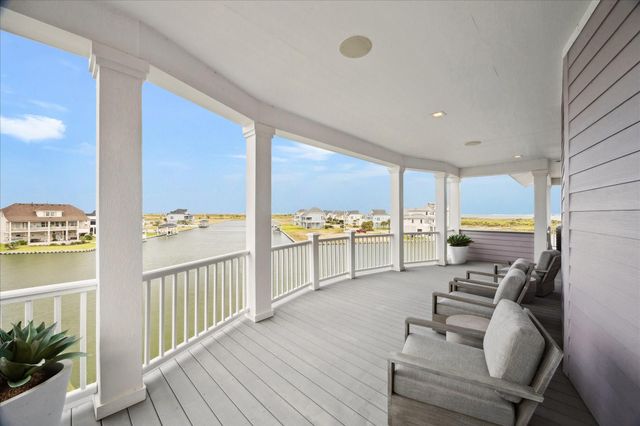 63 Water Key Key, Hitchcock, TX 77563