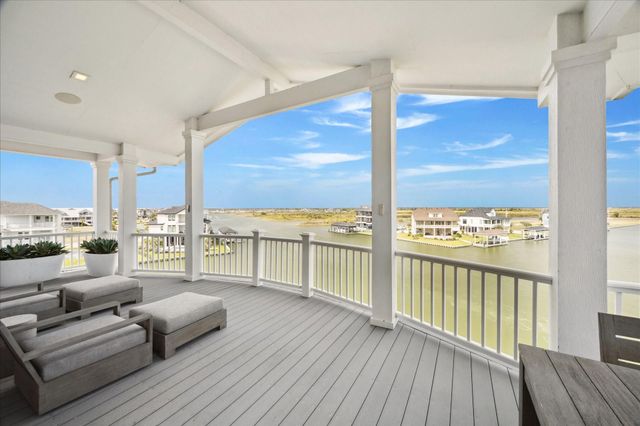 63 Water Key Key, Hitchcock, TX 77563