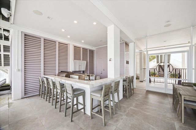 63 Water Key Key, Hitchcock, TX 77563