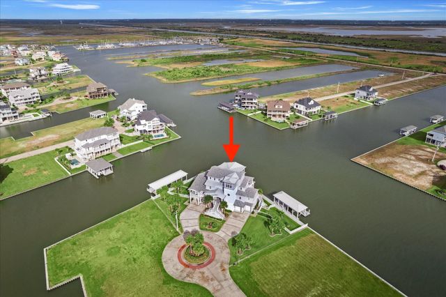 63 Water Key Key, Hitchcock, TX 77563