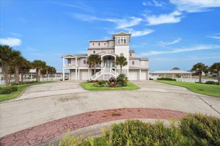 63 Water Key Key, Hitchcock, TX 77563