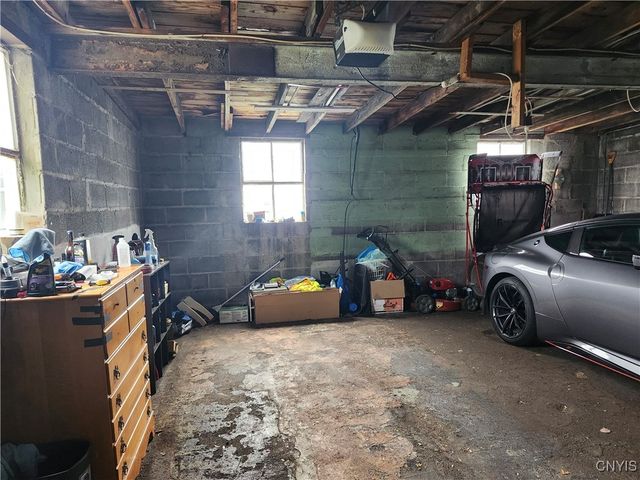 106 Laurel Avenue, Salina, NY 13088