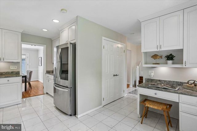 11427 BEDFORDSHIRE AVE, Potomac, MD 20854