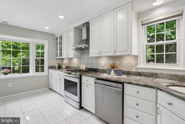 11427 BEDFORDSHIRE AVE, Potomac, MD 20854