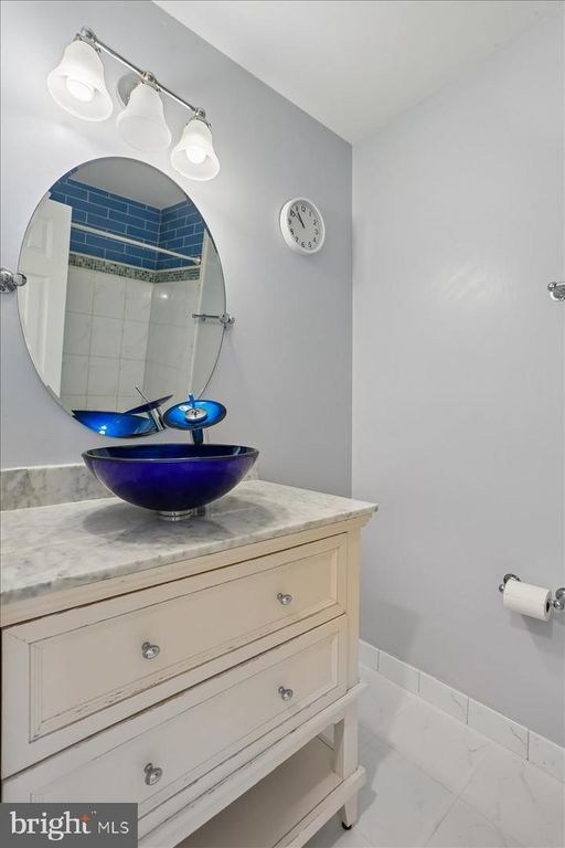 Image 58 of property listing at 11427 BEDFORDSHIRE AVE, Potomac, MD 20854