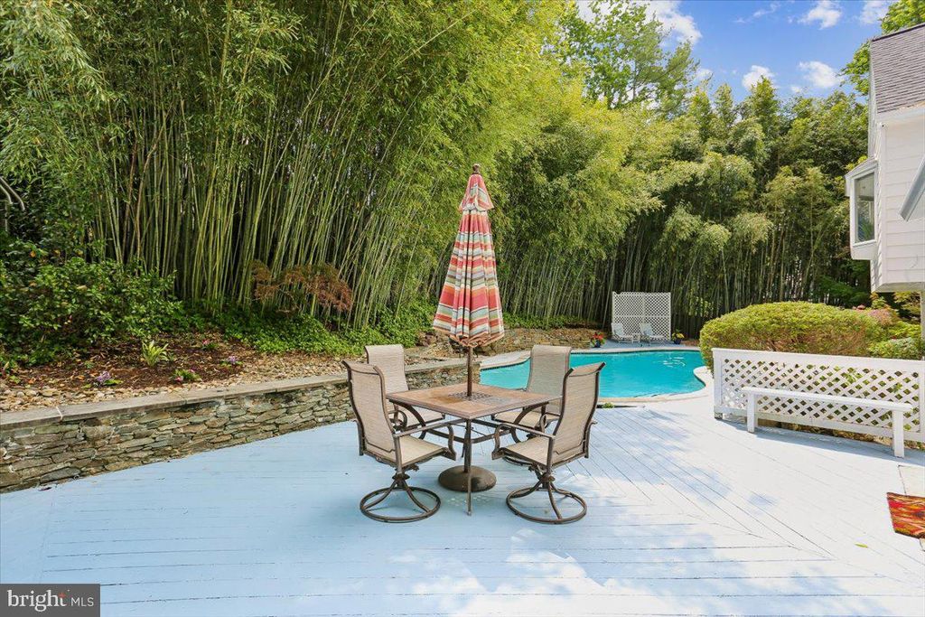Image 72 of property listing at 11427 BEDFORDSHIRE AVE, Potomac, MD 20854
