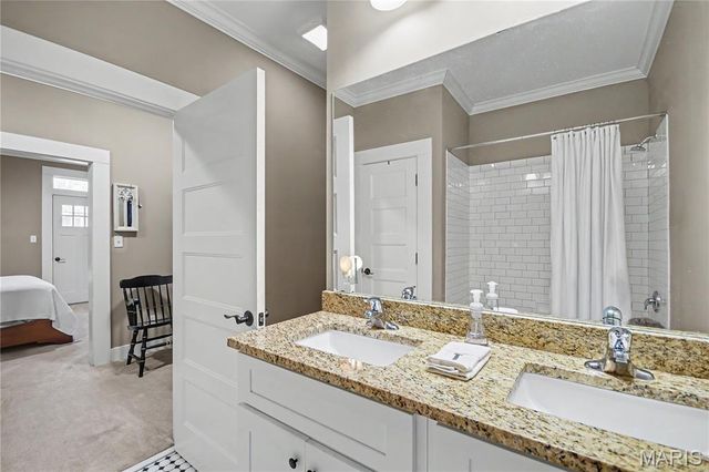 4137 Virginia Avenue, St Louis, MO 63118