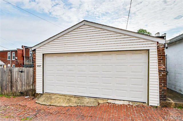 4137 Virginia Avenue, St Louis, MO 63118