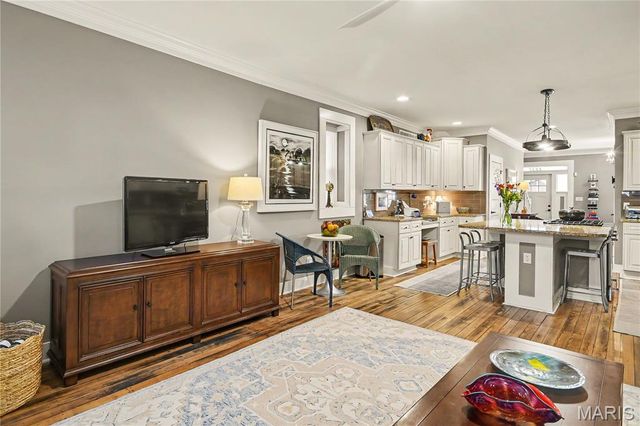 4137 Virginia Avenue, St Louis, MO 63118