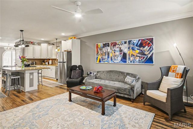 4137 Virginia Avenue, St Louis, MO 63118