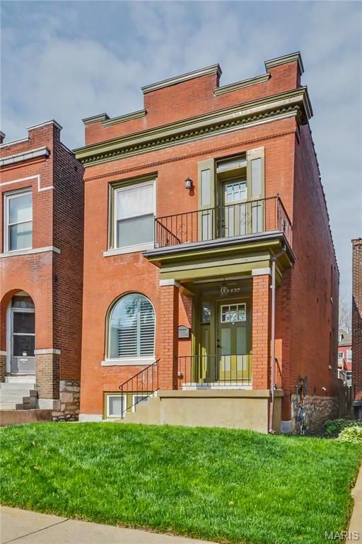 4137 Virginia Avenue, St Louis, MO 63118