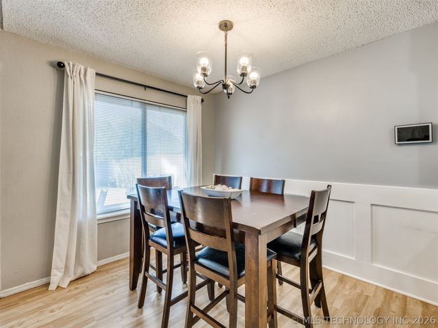 1105 W Durham Street, Broken Arrow, OK 74011