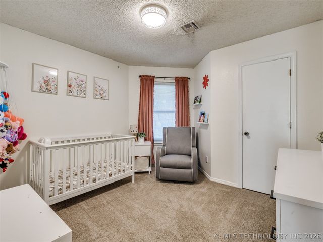 1105 W Durham Street, Broken Arrow, OK 74011