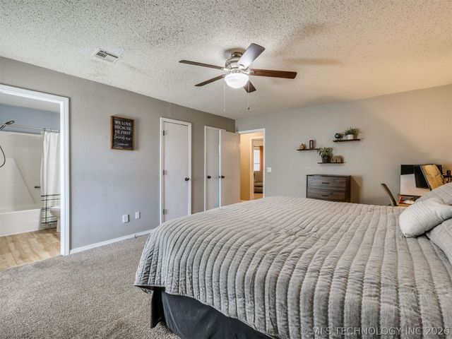 1105 W Durham Street, Broken Arrow, OK 74011