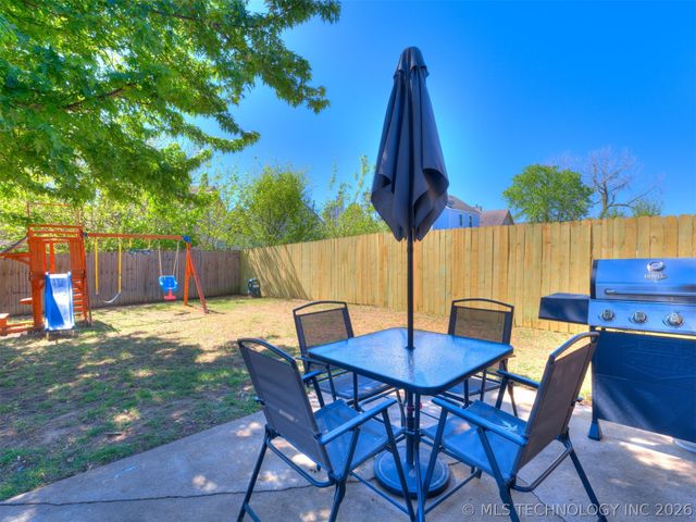 1105 W Durham Street, Broken Arrow, OK 74011