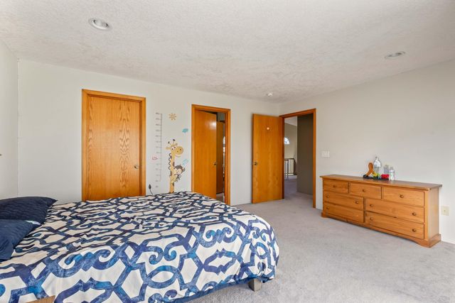 221 SW Meadow Lakes Drive, Prineville, OR 97754