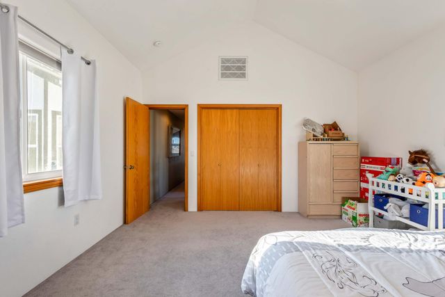 221 SW Meadow Lakes Drive, Prineville, OR 97754