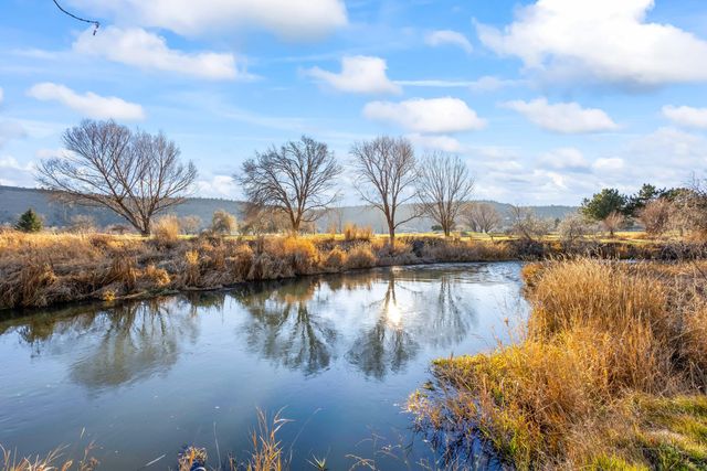 221 SW Meadow Lakes Drive, Prineville, OR 97754