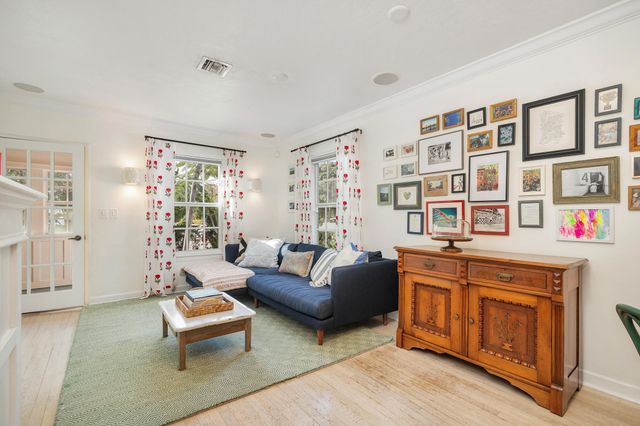 859 Sunset Road, West Palm Beach, FL 33401