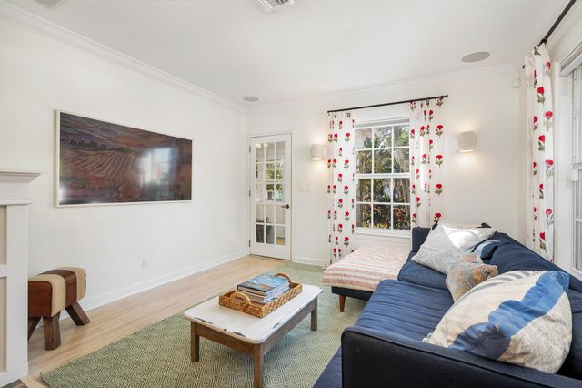 859 Sunset Road, West Palm Beach, FL 33401