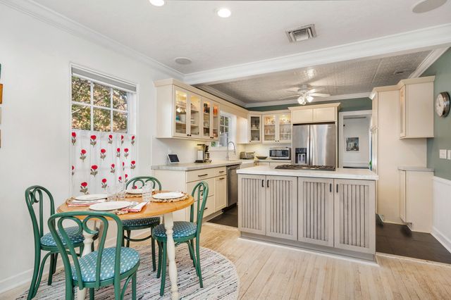 859 Sunset Road, West Palm Beach, FL 33401