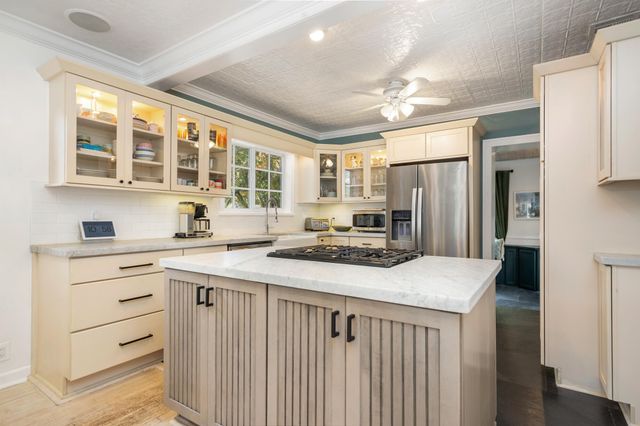 859 Sunset Road, West Palm Beach, FL 33401