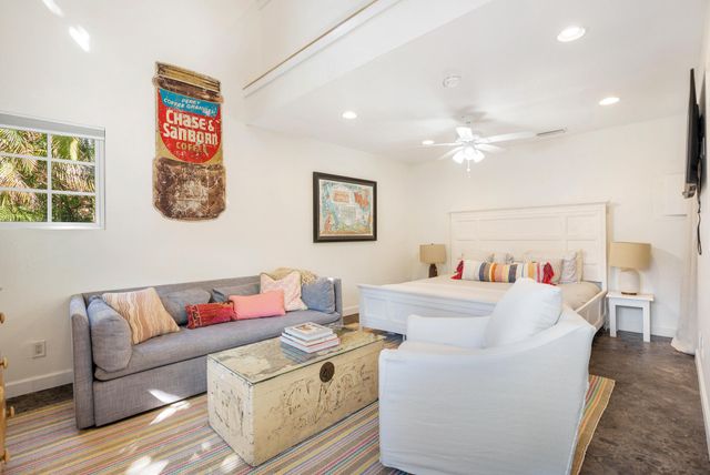 859 Sunset Road, West Palm Beach, FL 33401