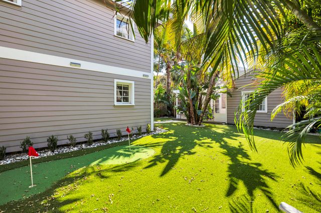 859 Sunset Road, West Palm Beach, FL 33401