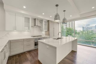 2047 Westcreek Lane 302, Houston, TX 77027