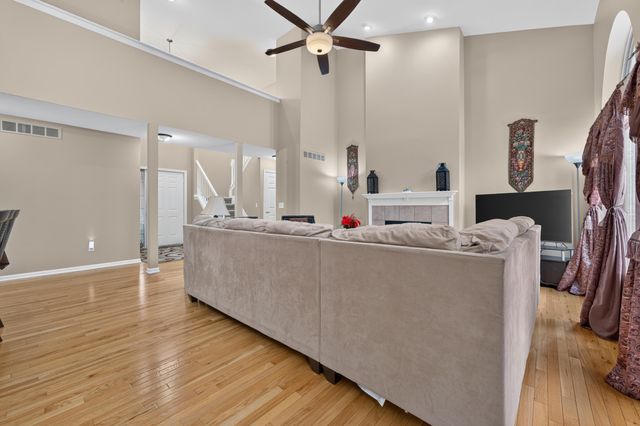 24381 Elmhurst Avenue, Farmington Hills, MI 48336