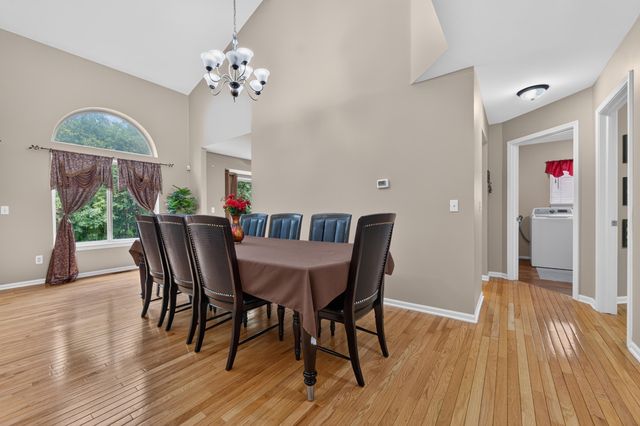 24381 Elmhurst Avenue, Farmington Hills, MI 48336
