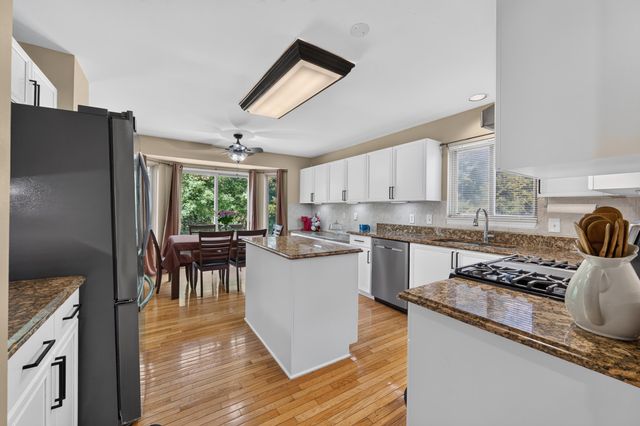 24381 Elmhurst Avenue, Farmington Hills, MI 48336