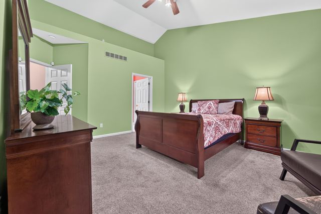 24381 Elmhurst Avenue, Farmington Hills, MI 48336