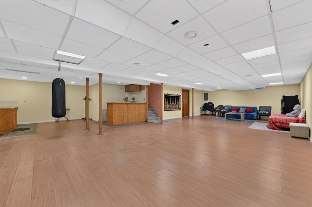 24381 Elmhurst Avenue, Farmington Hills, MI 48336
