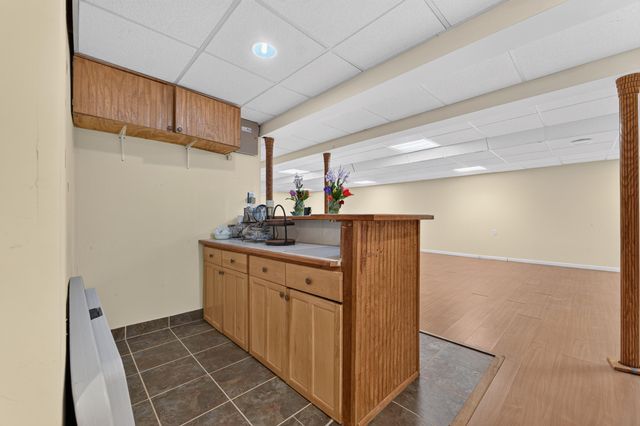 24381 Elmhurst Avenue, Farmington Hills, MI 48336