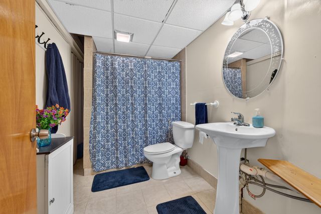 24381 Elmhurst Avenue, Farmington Hills, MI 48336