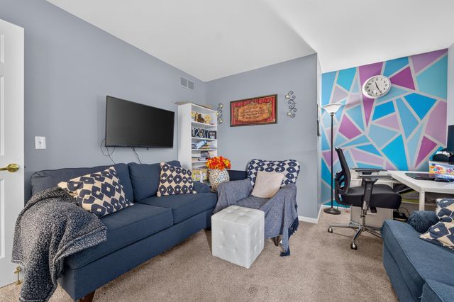 24381 Elmhurst Avenue, Farmington Hills, MI 48336