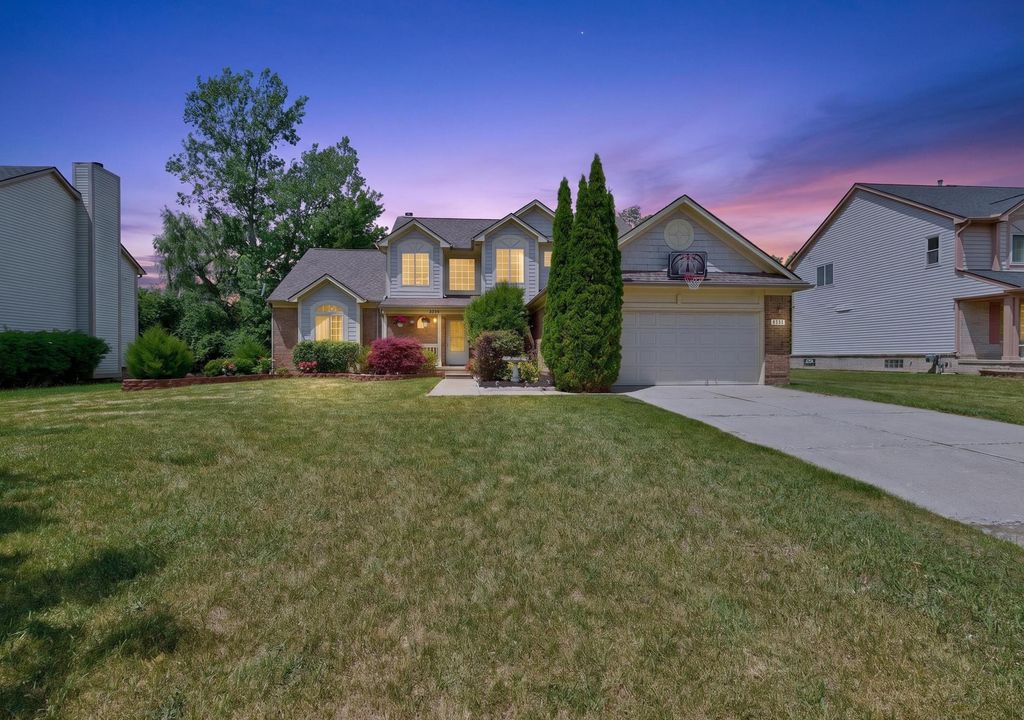 24381 Elmhurst Avenue, Farmington Hills, MI 48336