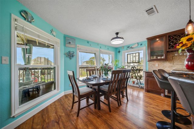 415 Narcissus Road, Clear Lake Shores, TX 77565