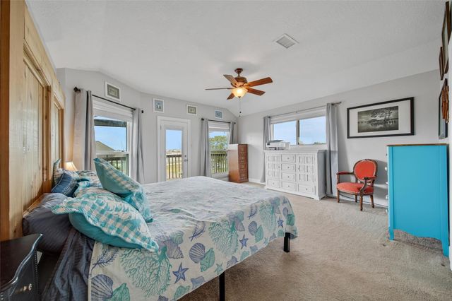 415 Narcissus Road, Clear Lake Shores, TX 77565