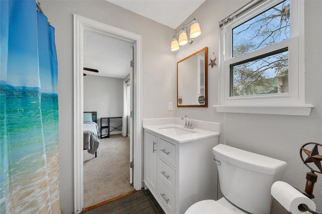 415 Narcissus Road, Clear Lake Shores, TX 77565