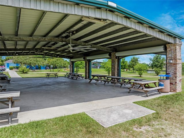 415 Narcissus Road, Clear Lake Shores, TX 77565