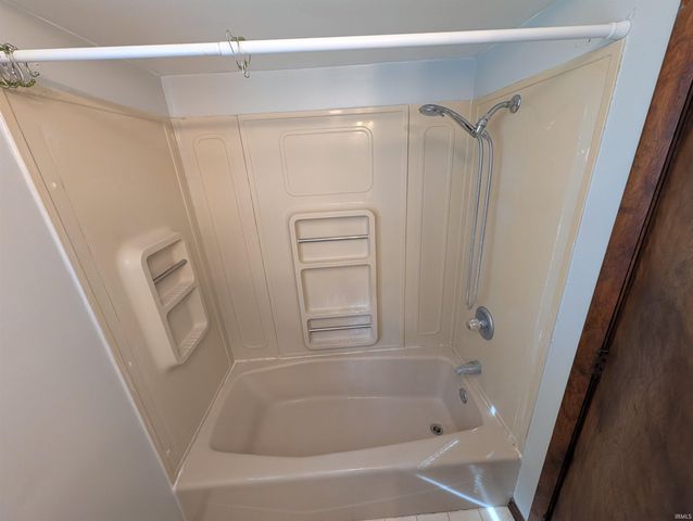 54213 Terrace Lane, South Bend, IN 46635