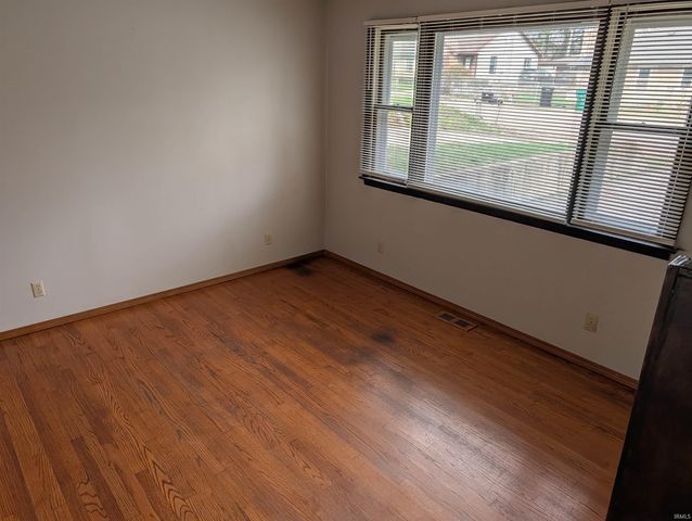 54213 Terrace Lane, South Bend, IN 46635