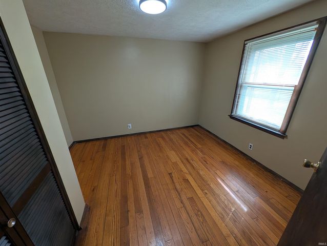 54213 Terrace Lane, South Bend, IN 46635