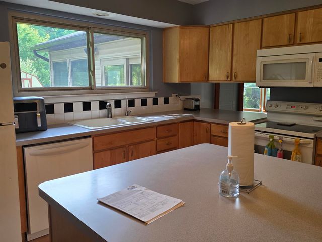 5189 Old Cove Road, Clarkston, MI 48346