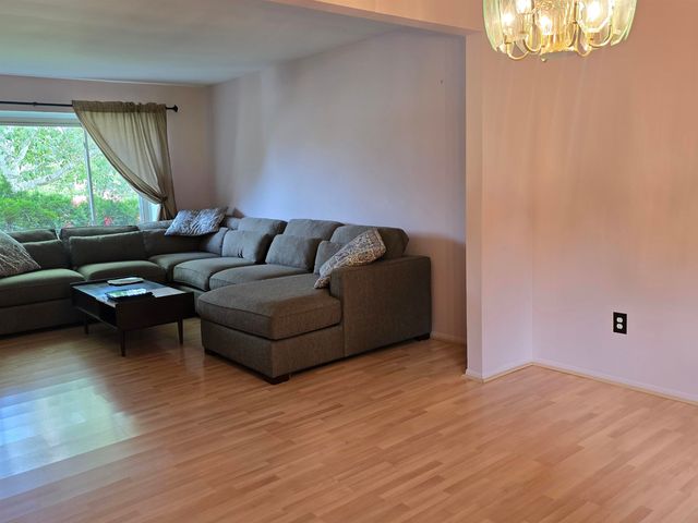 5189 Old Cove Road, Clarkston, MI 48346