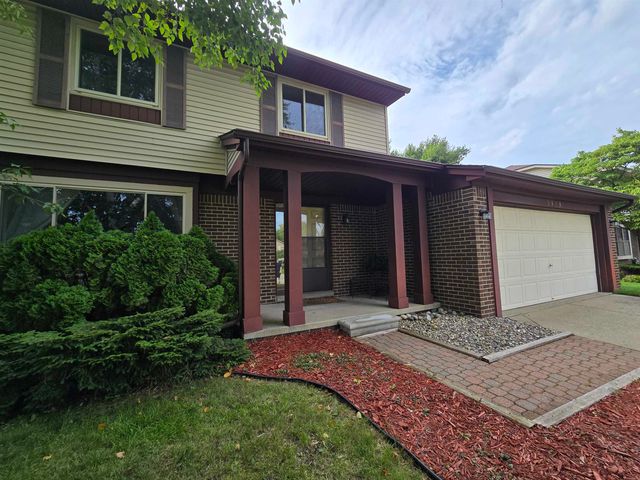 5189 Old Cove Road, Clarkston, MI 48346